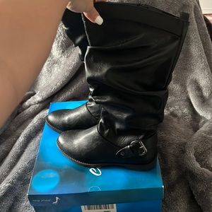 Black boots